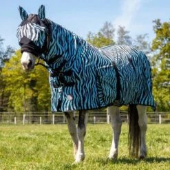 HKM Vliegenmasker Zebra Aqua/Zwart -Waldhau Paard Winkel agradi 44976042 5.ee8356