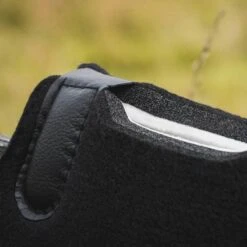 Back On Track Western Pad Maddox Zwart 32x32inch 14 Back On Track Western Pad Maddox Zwart 32x32inch -Waldhau Paard Winkel bot 2317maddoxwesternpad05 1000x.0029b2